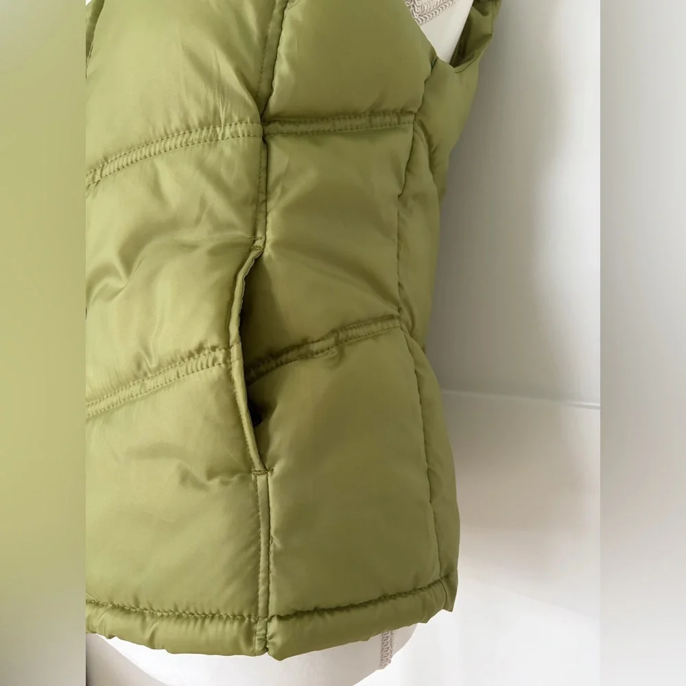Merona Olive Green Quilted Puffer Vest with High Collar and Pockets Women’s Sm